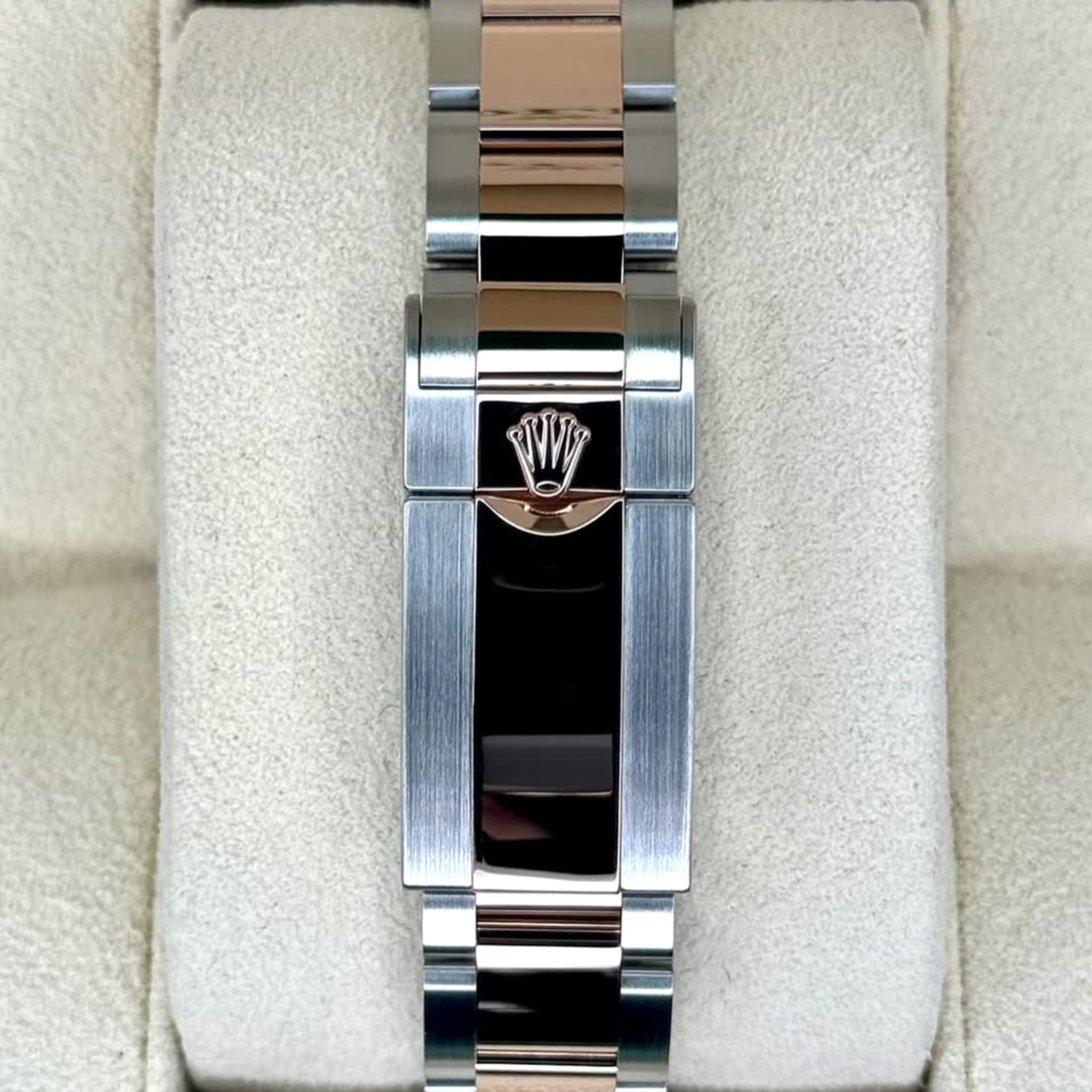 Rolex Yacht-Master II, Stainless Steel and 18k Everose Gold, 44mm, Ref# 116681-0002 - Image 15