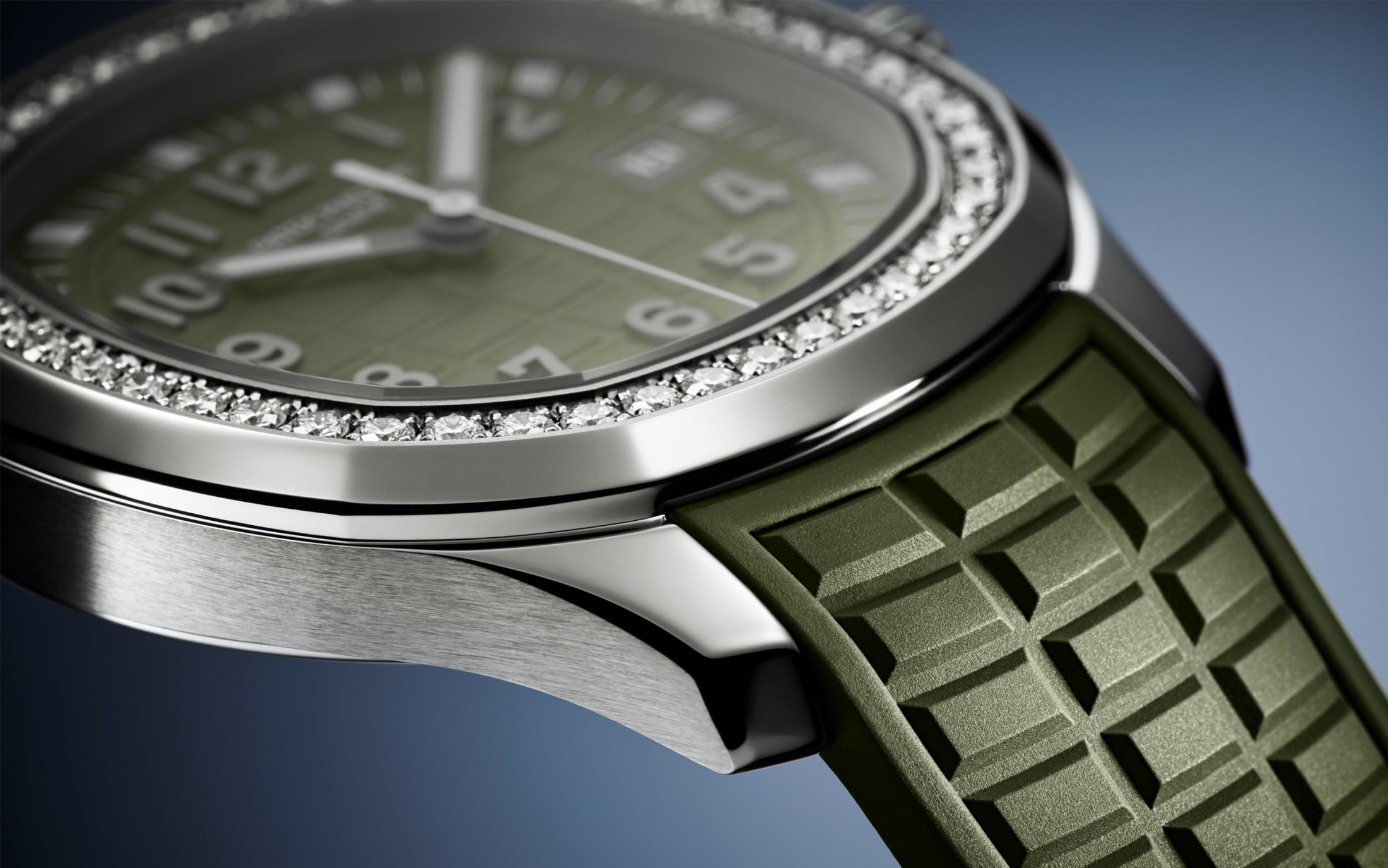 Patek Philippe Aquanaut Luce, Stainless Steel, 38,8mm, Ref# 5267/200A-011 - Image 6