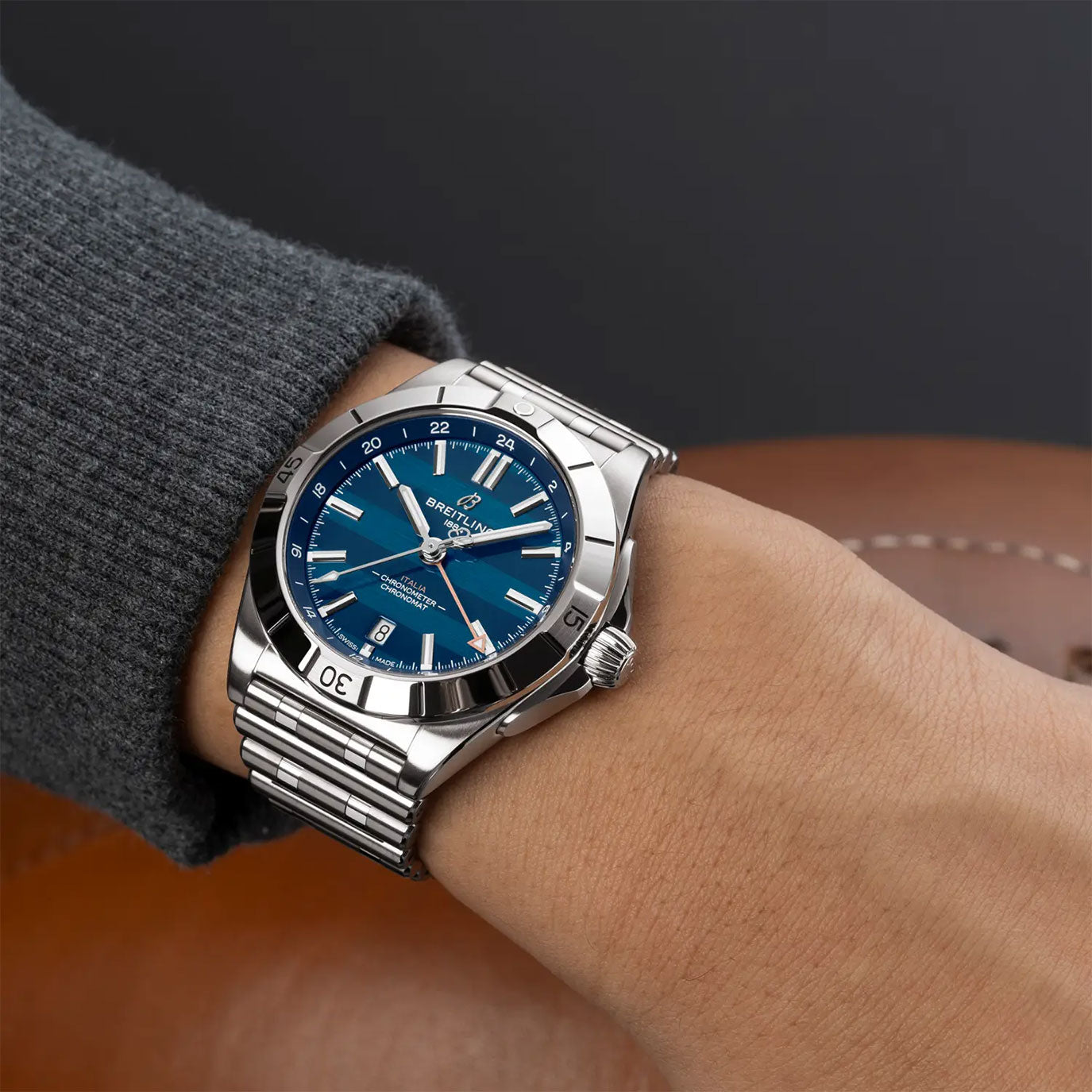 Unworn Breitling Chronomat Automatic GMT 40 Six Nations Italy, A323981C1C1A1, box and papers - Image 6