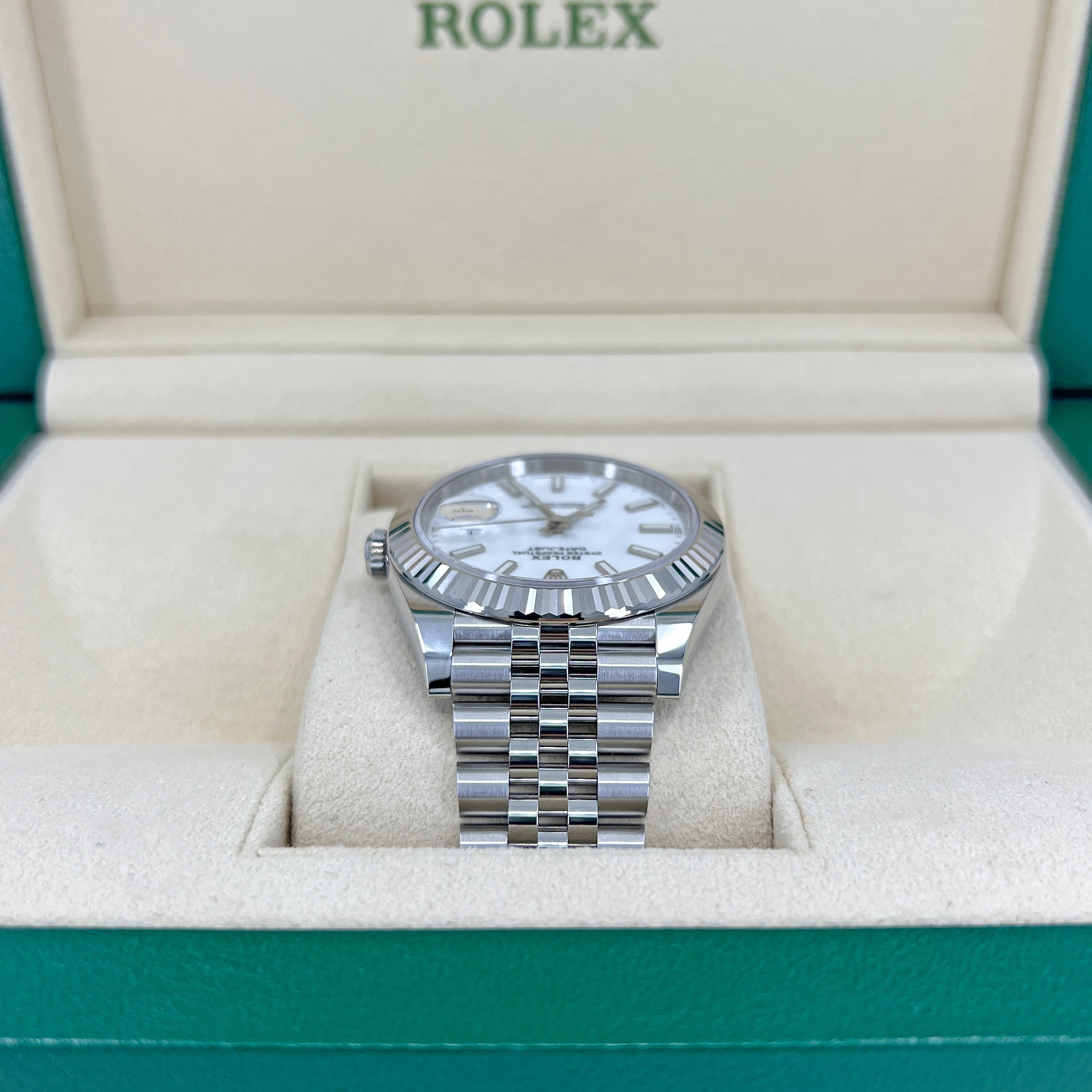 Rolex Datejust 41 Oystersteel and 18K White Gold 41 mm White Dial, Ref# 126334-0010 - Image 5