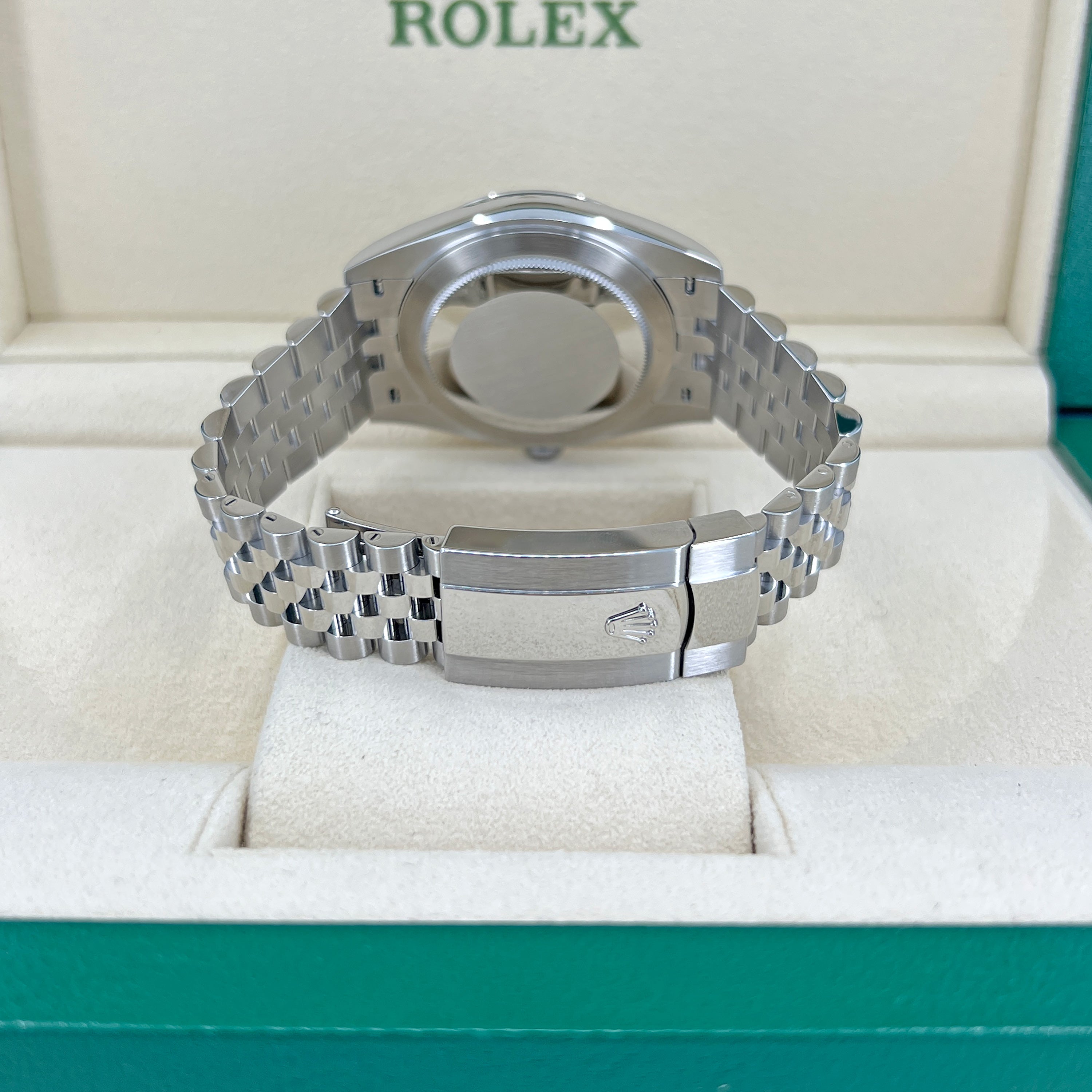 Rolex Datejust 41 Oystersteel and 18K White Gold 41 mm White Dial, Ref# 126334-0010 - Image 11