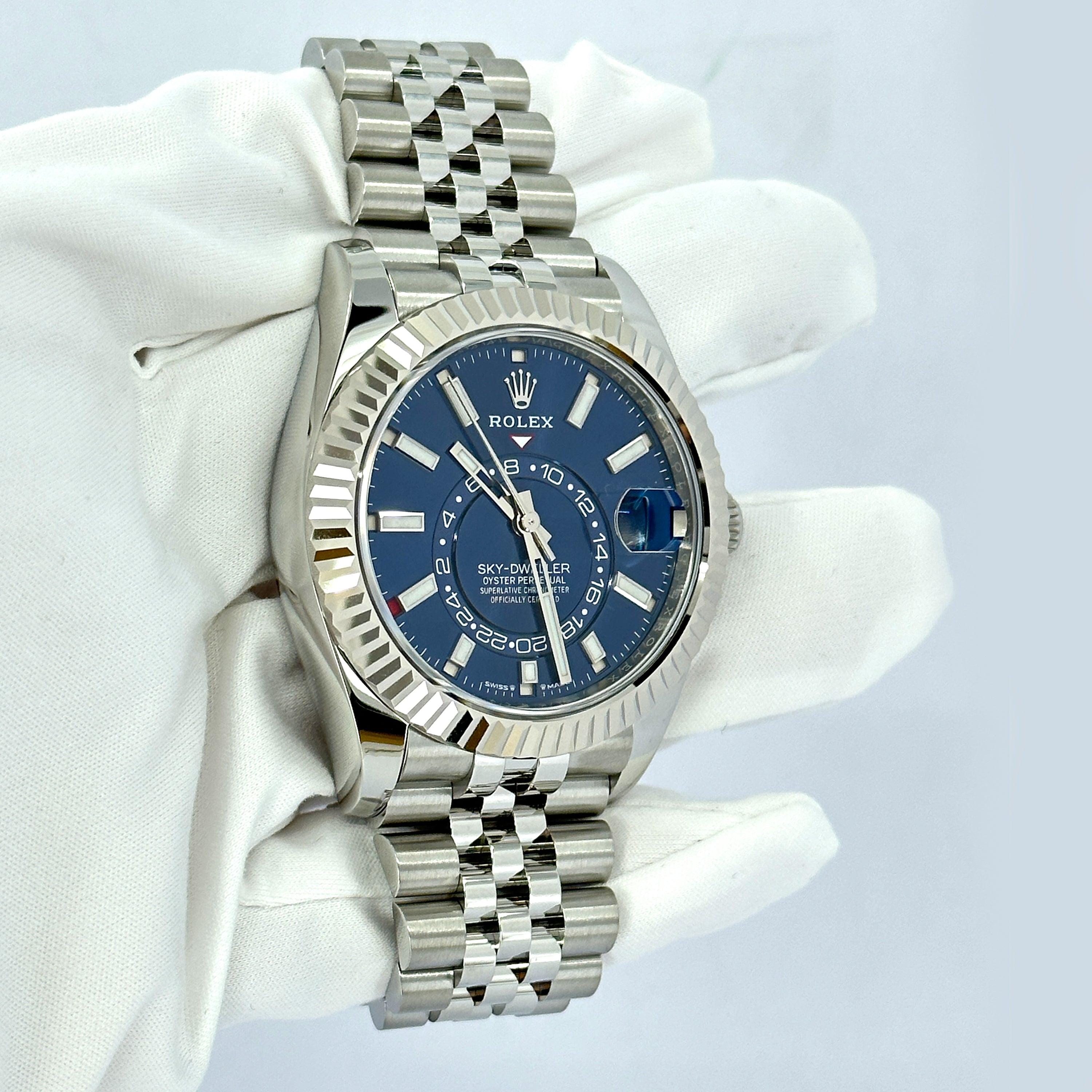 Rolex Sky-Dweller, 42mm, Oystersteel and 18k White Gold, Blue, Jubilee, Ref# 336934-0006 - Image 11