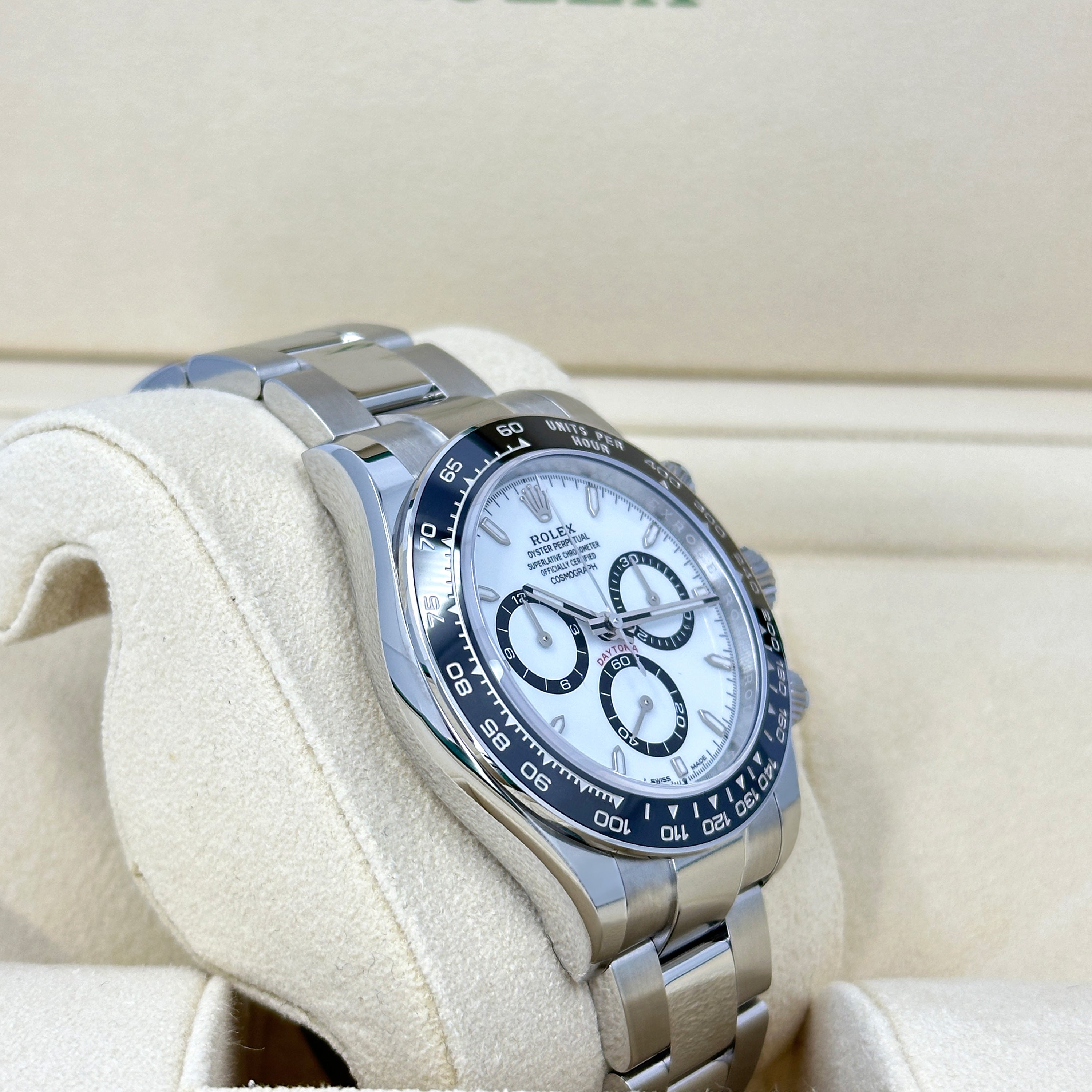 Rolex Cosmograph Daytona 40mm, Oystersteel, Ref# 126500ln-0001 - Image 9