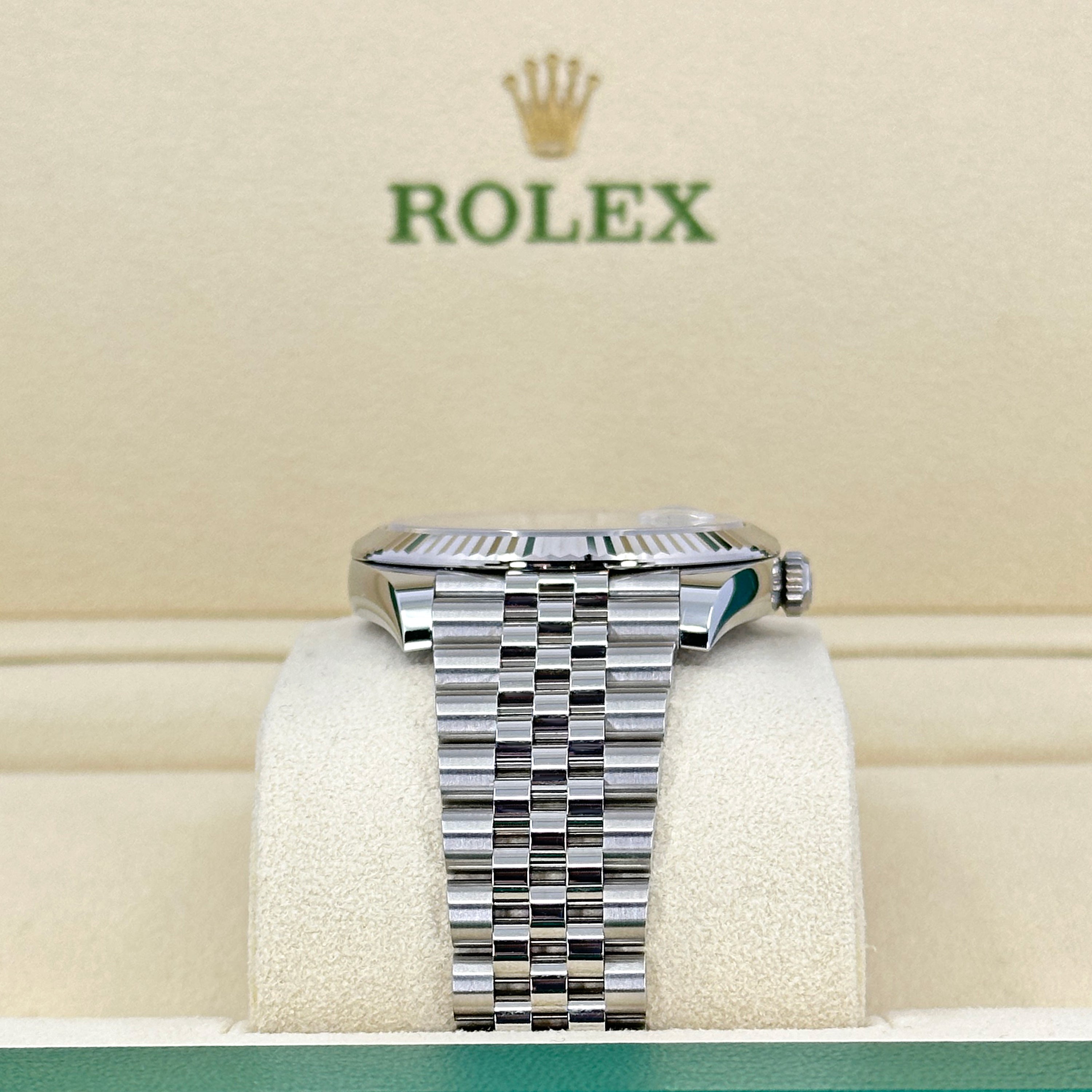 Rolex Datejust 41, Stainless Steel and 18k White Gold, 41mm, Ref# 126334-0004 - Image 3