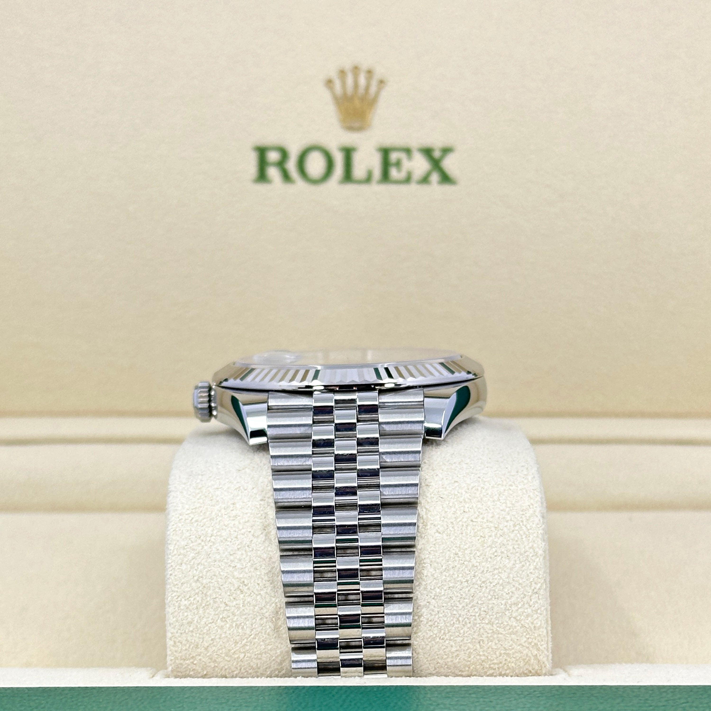 Rolex Datejust 41, Stainless Steel and 18k White Gold, 41mm, Ref# 126334-0004 - Image 5