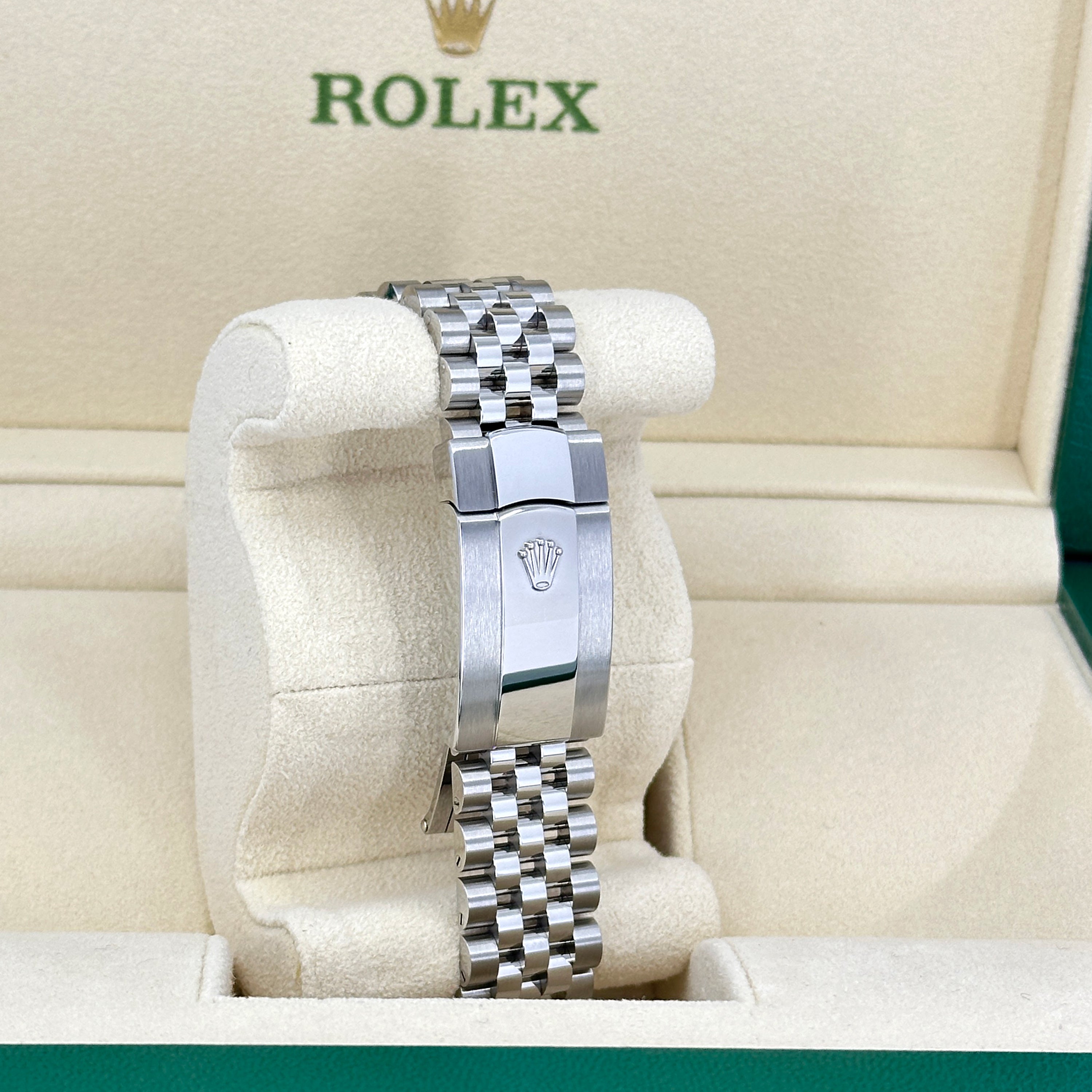 Rolex Datejust 41, Stainless Steel and 18k White Gold, 41mm, Ref# 126334-0004 - Image 7
