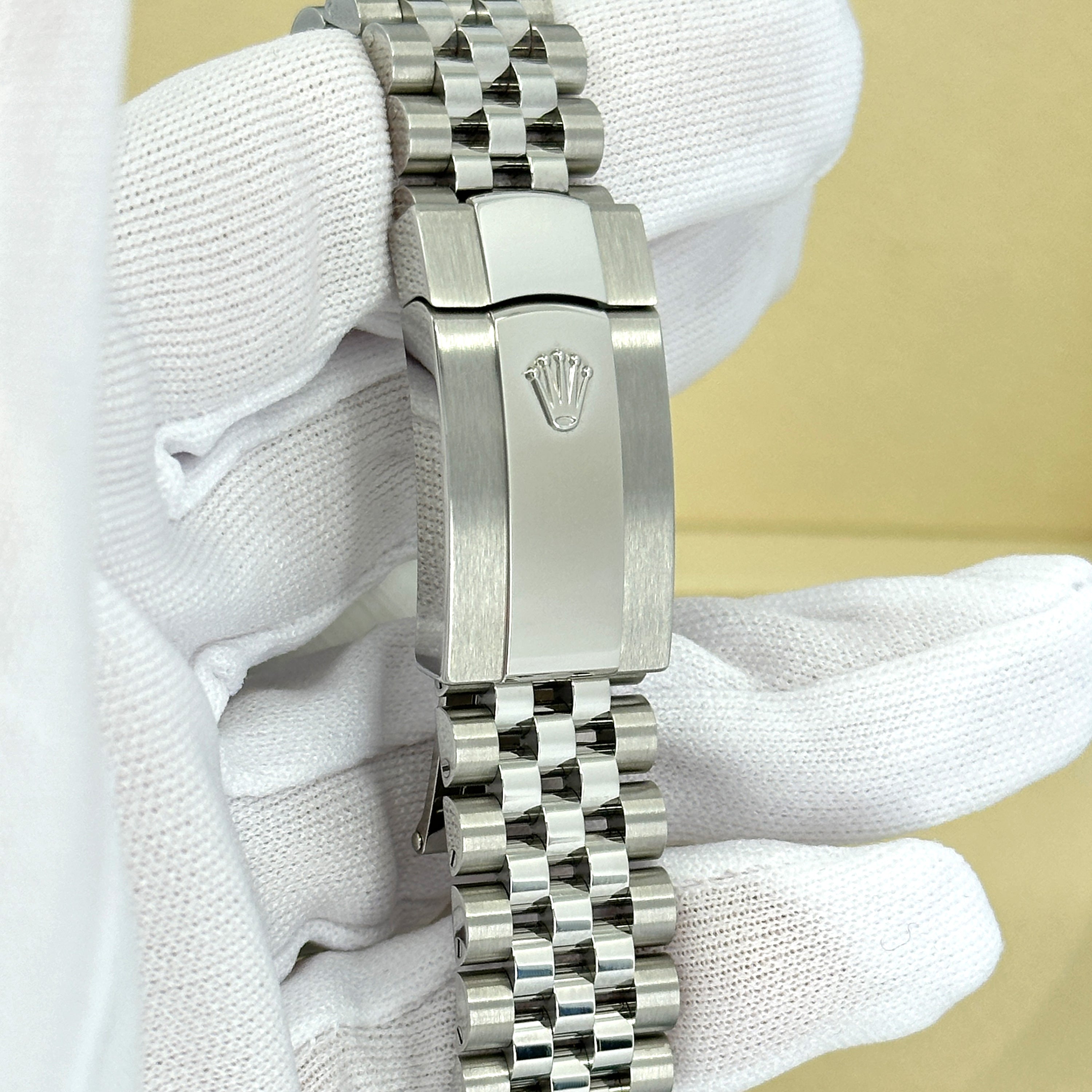 Rolex Datejust 41, Stainless Steel and 18k White Gold, 41mm, Ref# 126334-0004 - Image 19