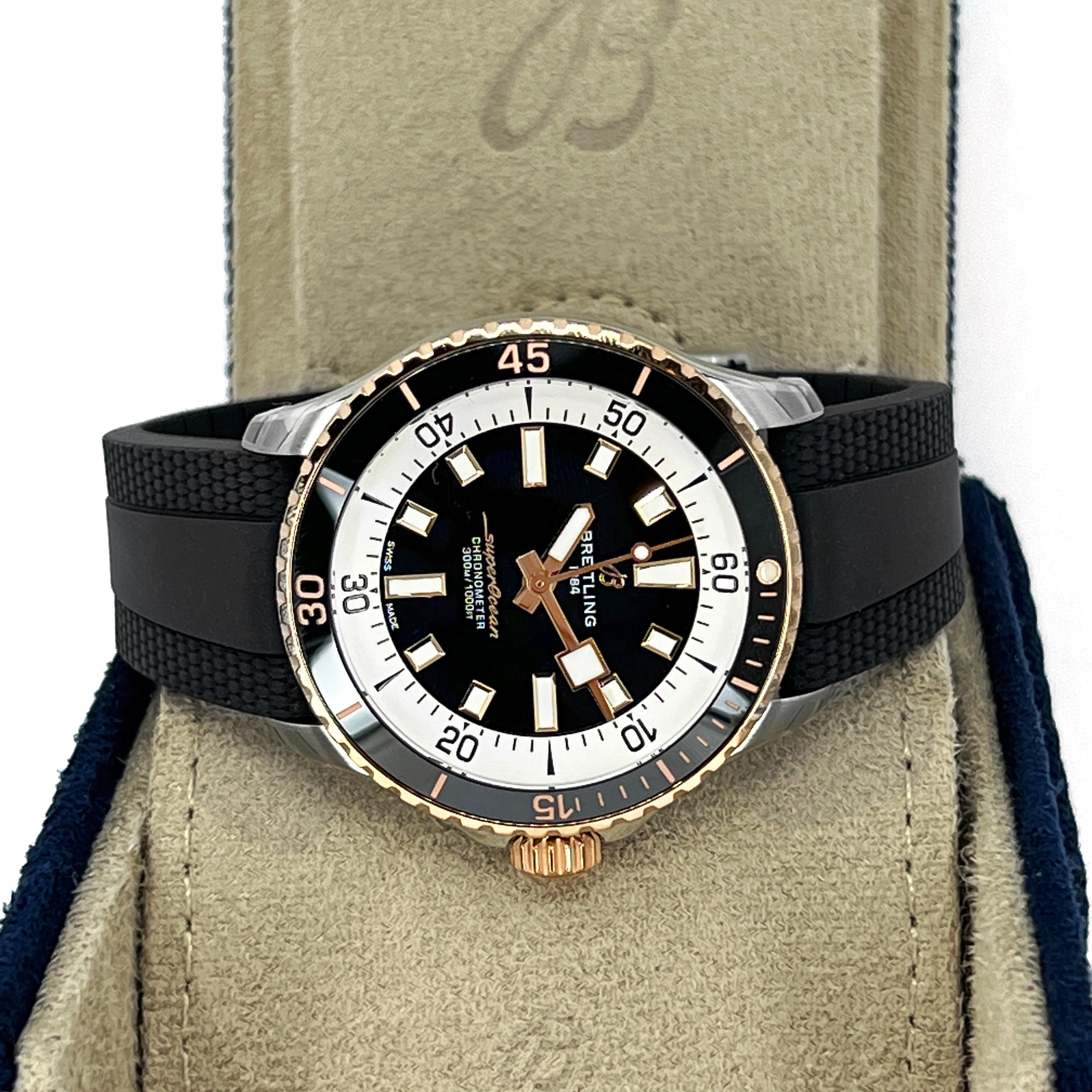 Breitling Superocean Automatic 42, Stainless Steel and 18k Red Gold, 42mm, Ref# U17375211B1S1 - Image 7