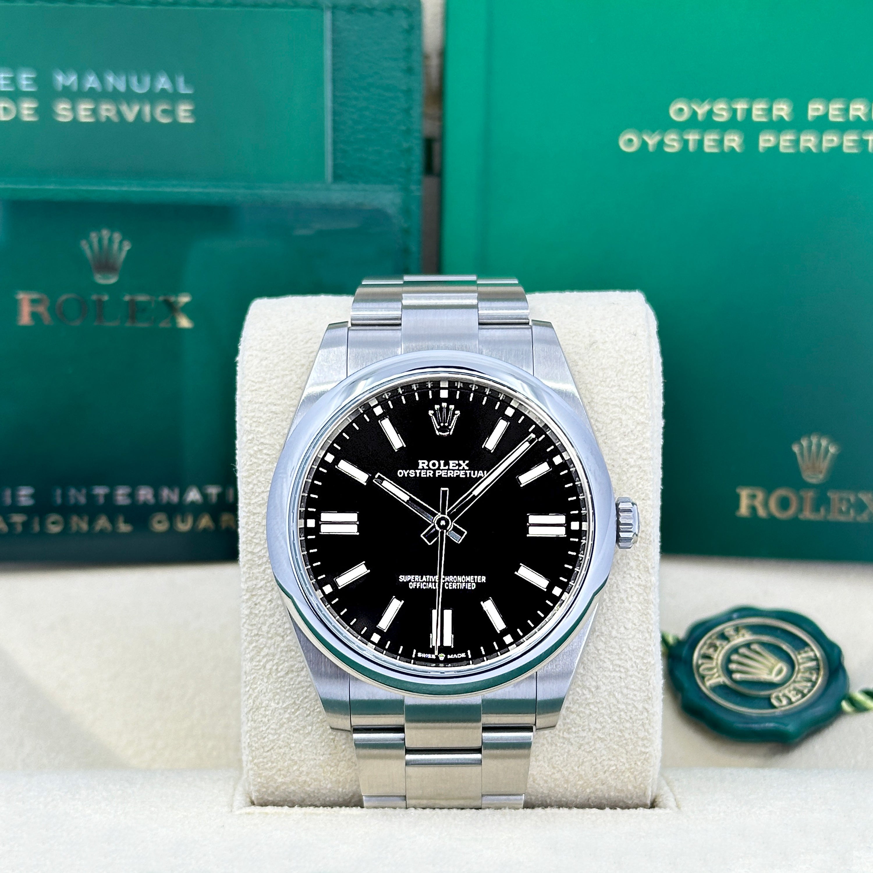 Rolex Oyster Perpetual No Date, Oysterteel, 41mm, Ref# 124300-0002 - Image 2