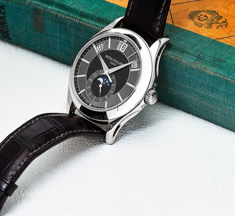 Patek Philippe Complications 5205g-010 Annual Calendar White Gold Black Dial - Image 2